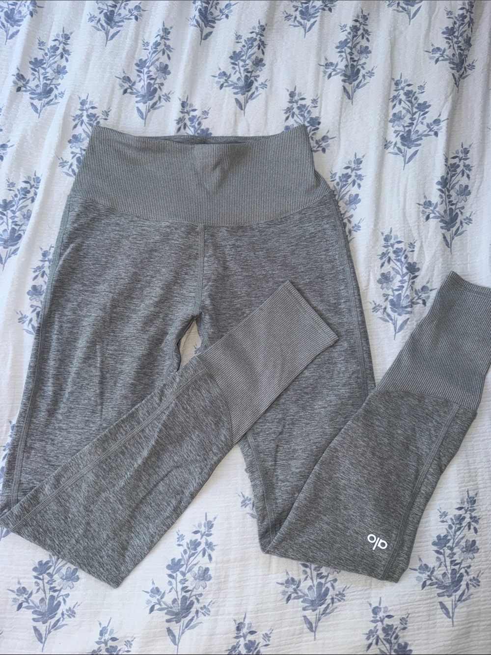 Alo Yoga Leggings